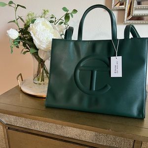 TELFAR (new with tags) Medium Hunter green Tote💚